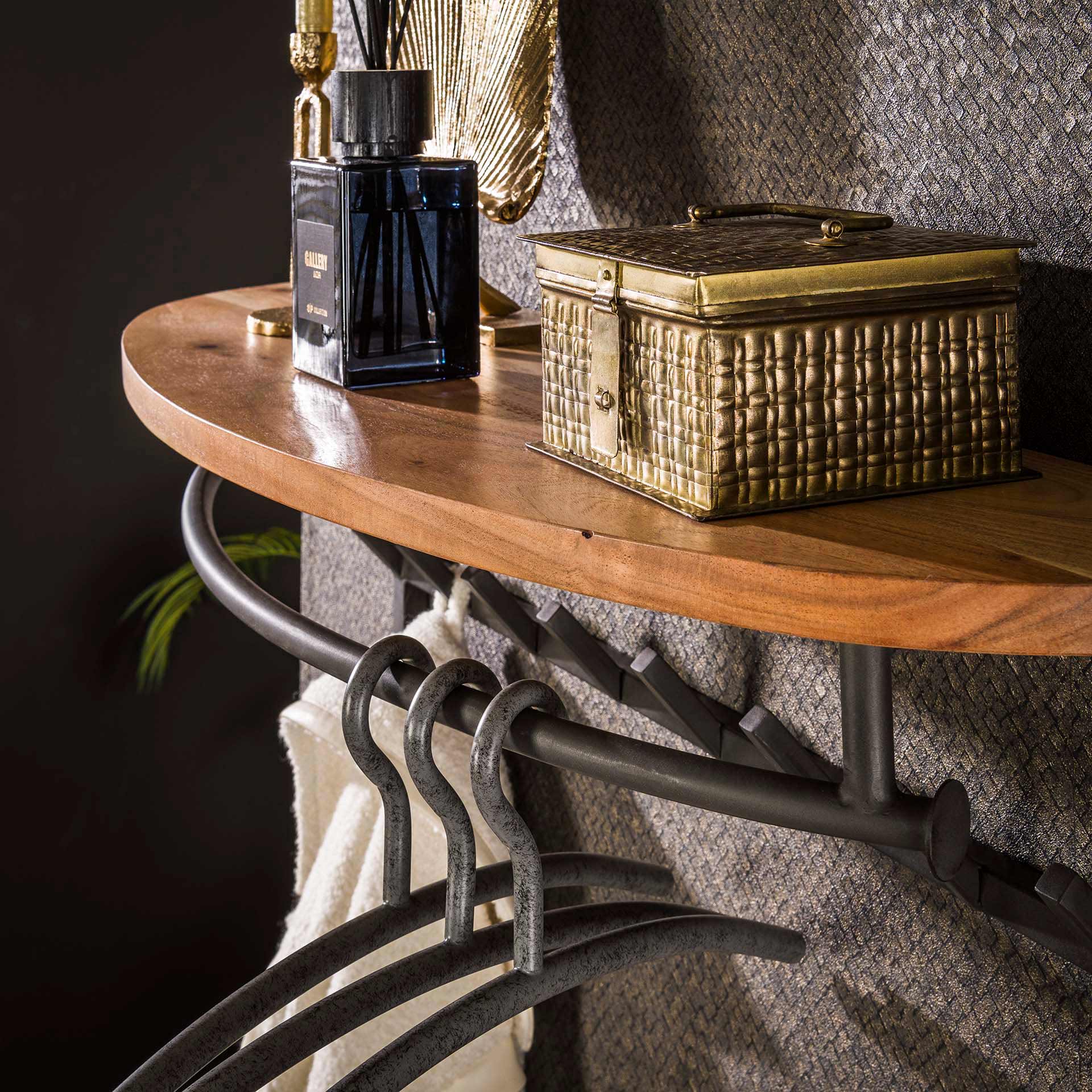 Kapstok met 16 haken en hoedenplank