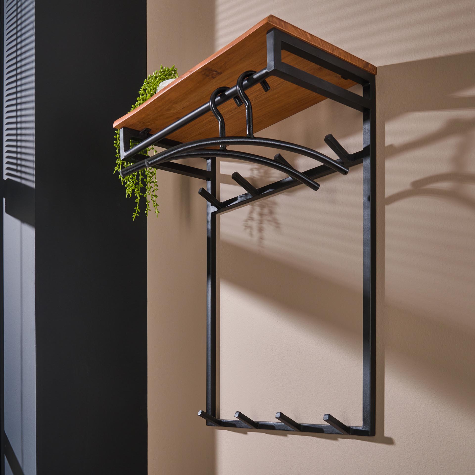 Kapstok met hoedenplank en haken