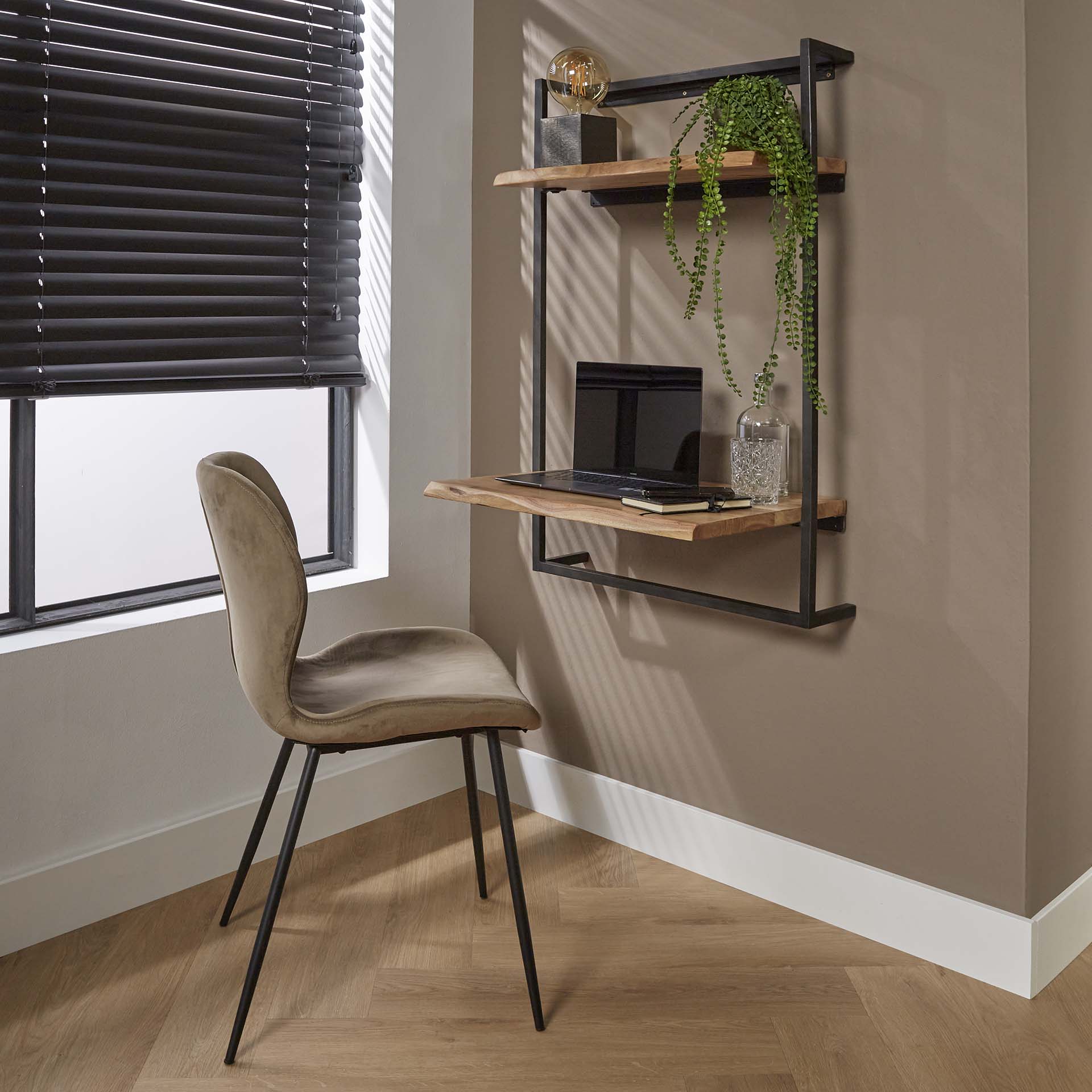 Bureau Desk Air Solid