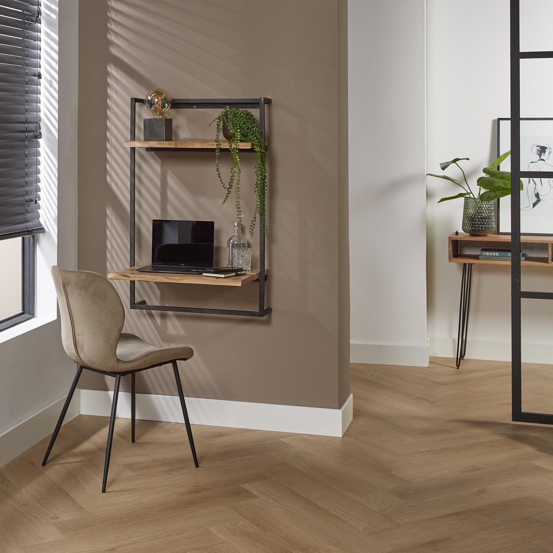 Bureau Desk Air Solid