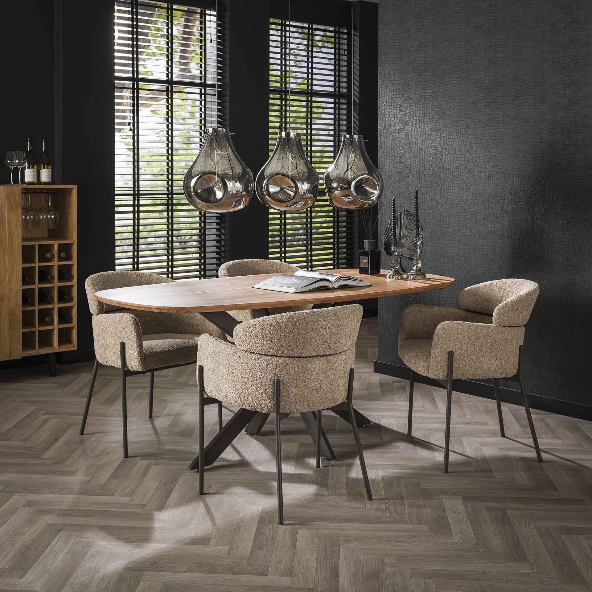 Eettafel Arhus Solid ovalen blad