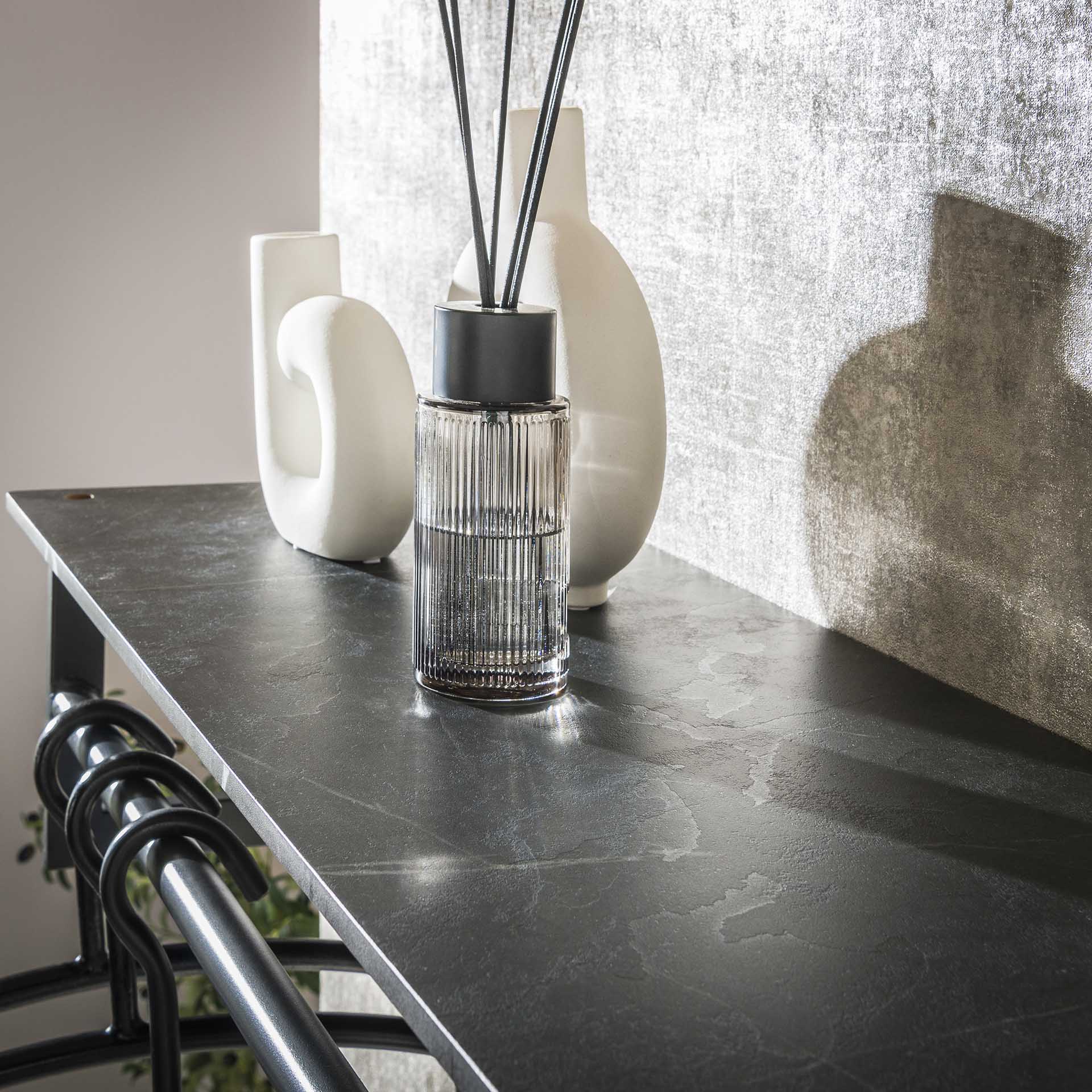 Kapstokroede Zwartbruin - 12 Haken