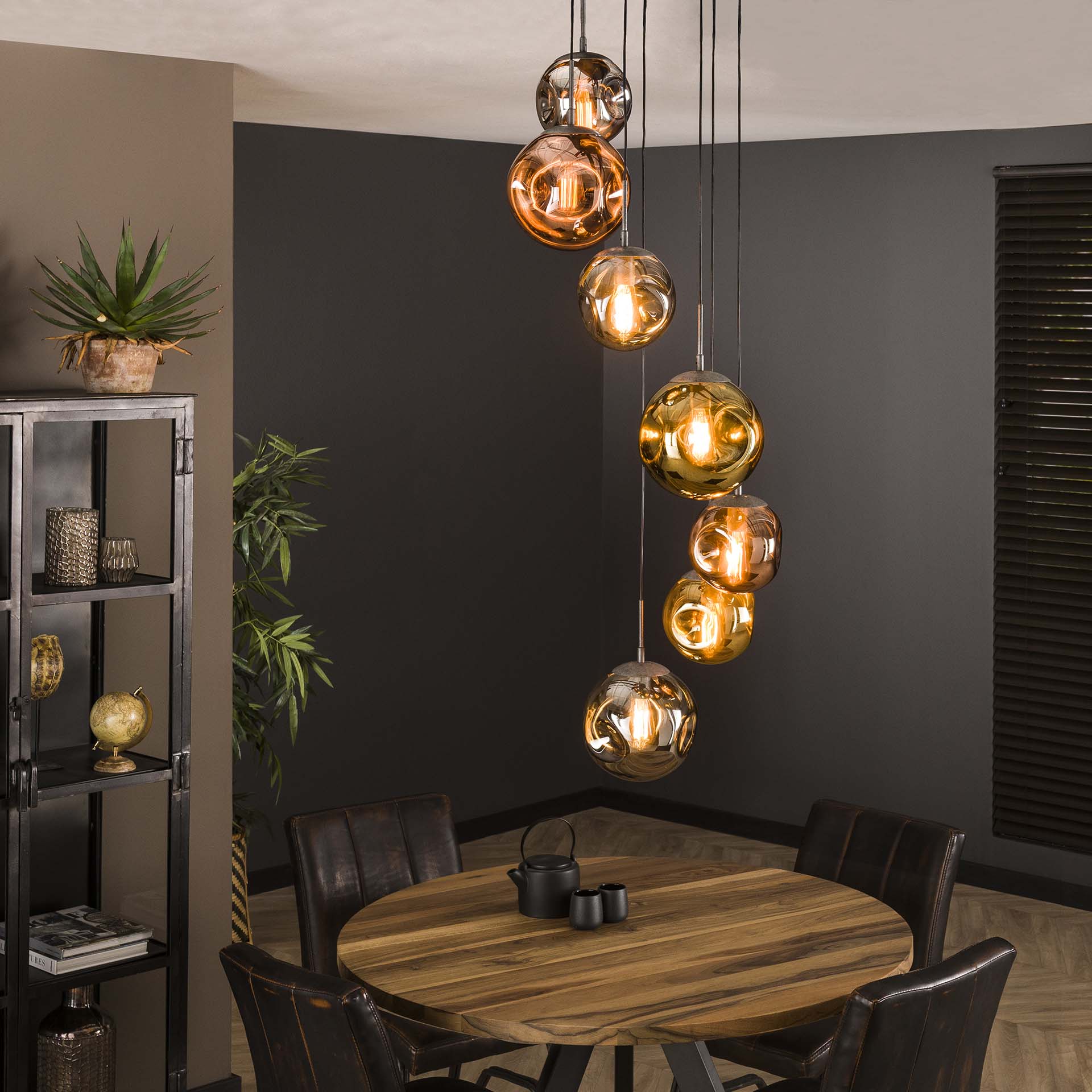 Hanglamp 7L met glazen kappen