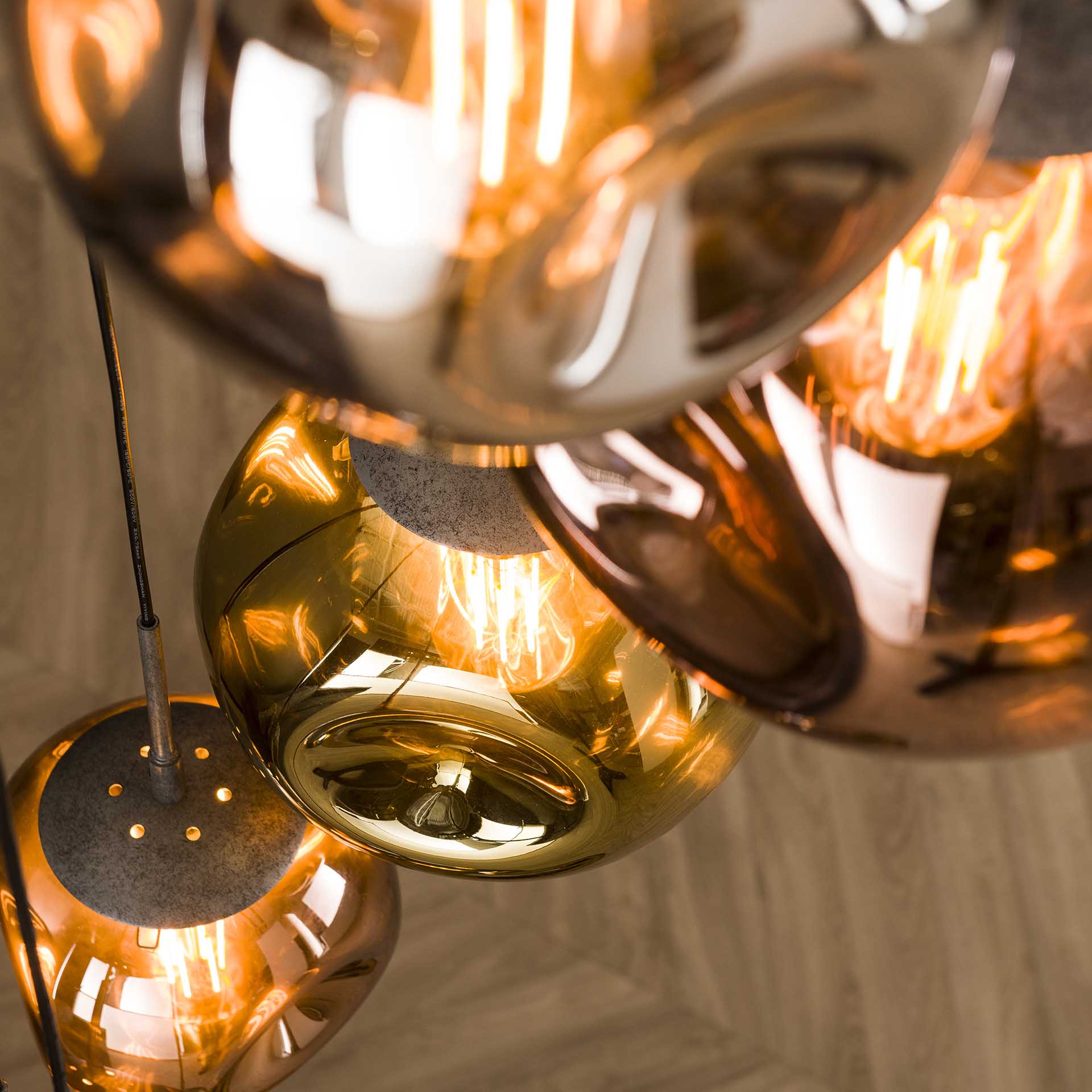 Hanglamp 7L met glazen kappen