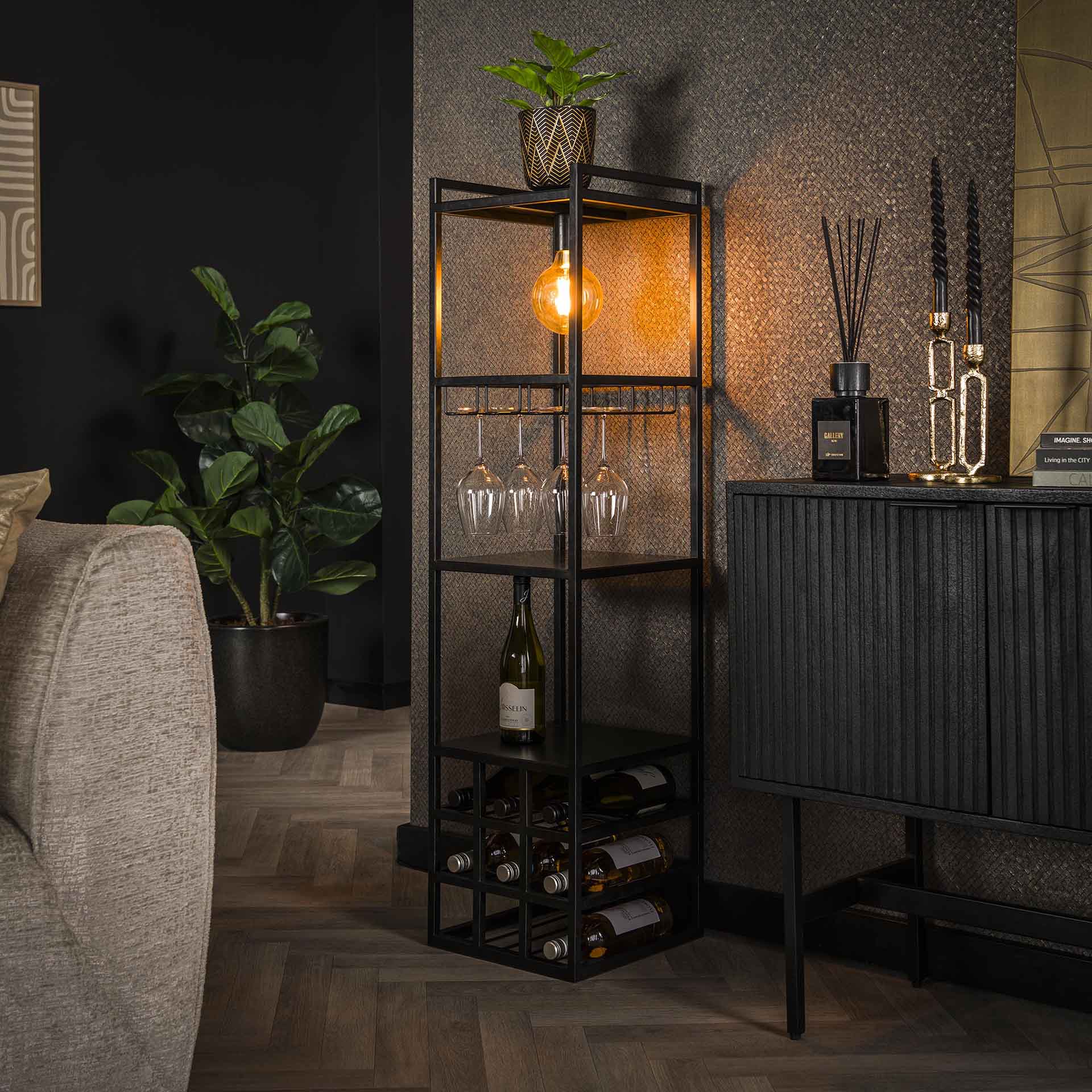 Vloerlamp Decorate met wijnrek