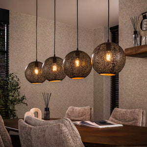 Hanglamp met vier lampenkappen