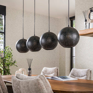 Hanglamp met vier lampenkappen