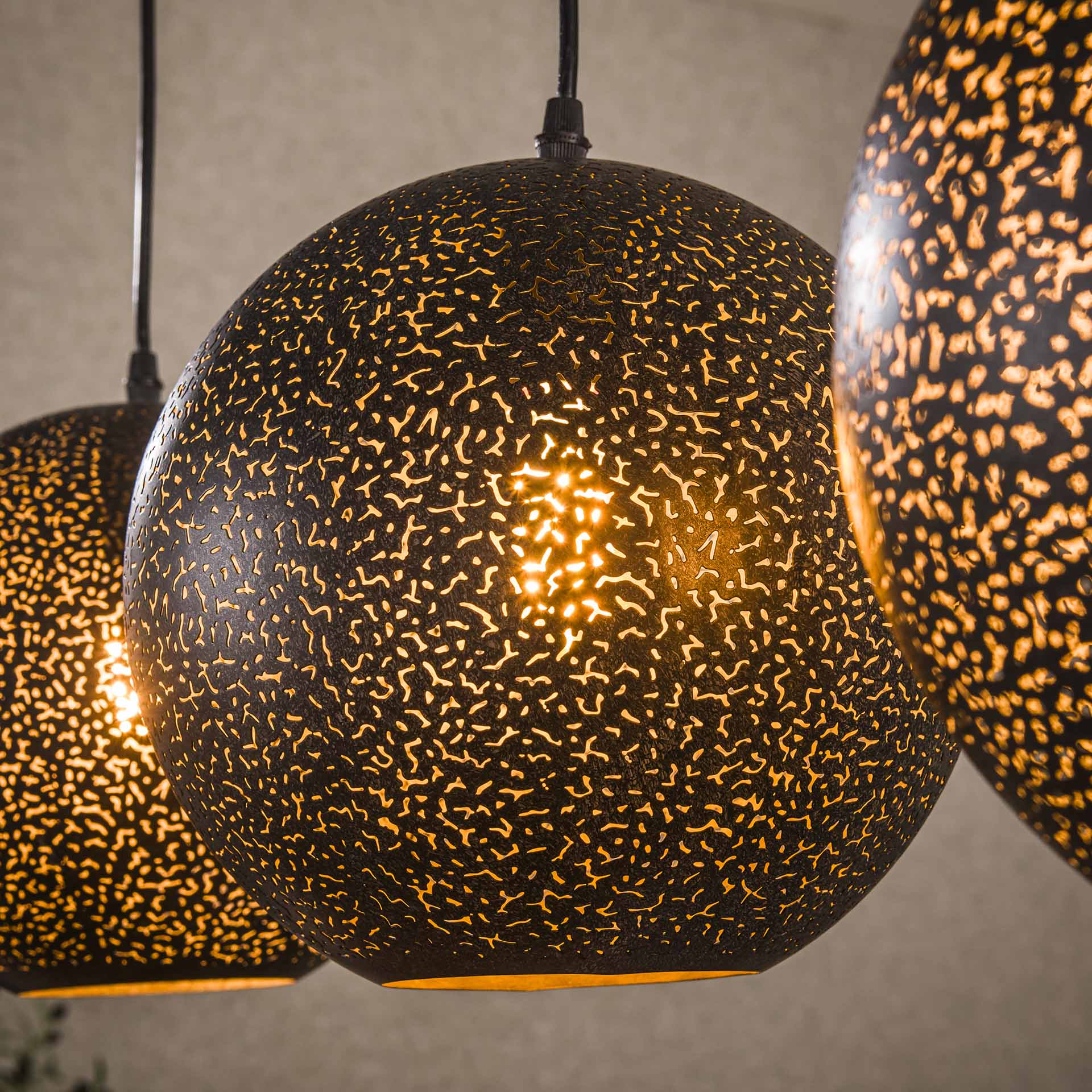 Hanglamp met vier lampenkappen